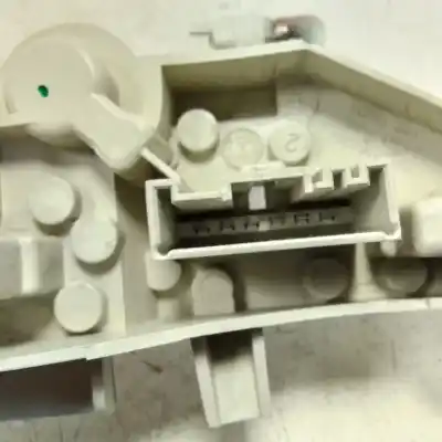 Peça sobressalente para automóvel em segunda mão Suporte De Lâmpada por BMW SERIE 1 BERLINA (E81/E87) 118d Referências OEM IAM 63217164964  