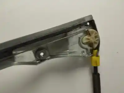 Second-hand car spare part DRIVER LEFT WINDOW REGULATOR for RENAULT CLIO II FASE II (B/CB0)  OEM IAM references 8200209885  