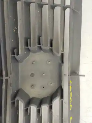 Second-hand car spare part front grille for opel corsa a básico oem iam references 90291104  