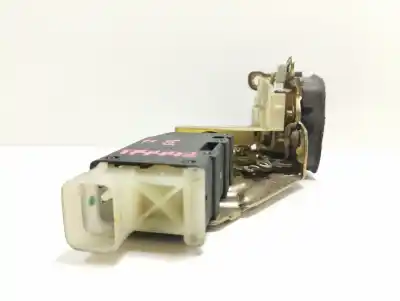 Peça sobressalente para automóvel em segunda mão fechadura da porta dianteira esquerda por opel corsa b base referências oem iam 90493701  