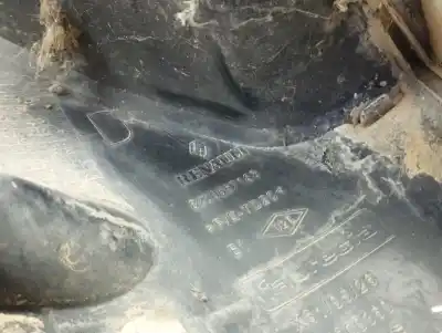 Автозапчастина б/у молдинг для renault kangoo dynamique посилання на oem iam 8200557183  