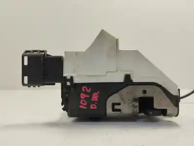 Pezzo di ricambio per auto di seconda mano serratura porta anteriore destra per peugeot 308 confort riferimenti oem iam 3388350807