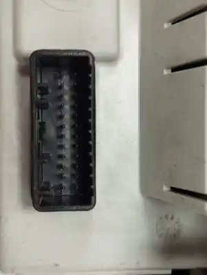Pezzo di ricambio per auto di seconda mano DISPLAY MULTIFUNZIONE per RENAULT CLIO III  Riferimenti OEM IAM 8200307273  