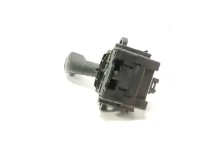 Pièce détachée automobile d'occasion COMMANDE DE CLIGNOTANTS pour BMW SERIE 3 BERLINA (E46)  Références OEM IAM 61318363668  