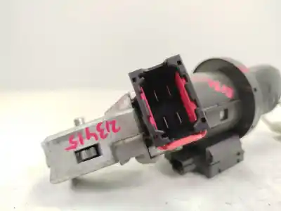 Second-hand car spare part ignition switch for renault clio iii authentique 86 cv / 63 kw oem iam references 7701208408  