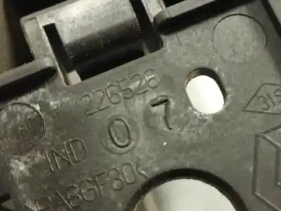 Peça sobressalente para automóvel em segunda mão puxador exterior traseiro direito por renault laguna iii expression referências oem iam 8200299149