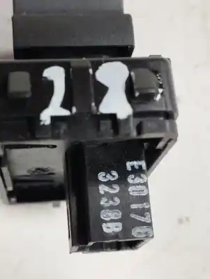 Peça sobressalente para automóvel em segunda mão botão / interruptor elevador vidro traseiro direito por renault laguna iii expression referências oem iam 254010003r  