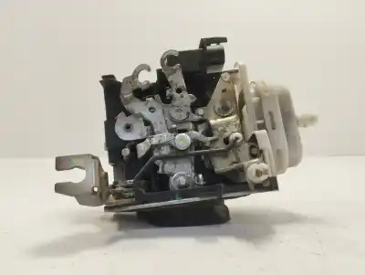 İkinci el araba yedek parçası SAG ÖN KAPI KILIDI için AUDI A4 BERLINA (B5)  OEM IAM referansları 8D1837016F  