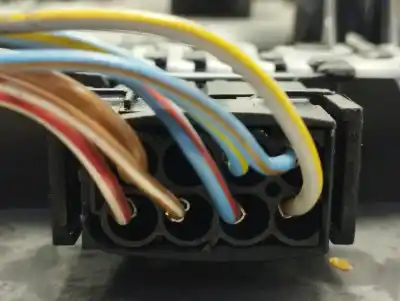 Peça sobressalente para automóvel em segunda mão suporte de lâmpada por bmw serie 3 compacto (e36) 316i referências oem iam 8364934  