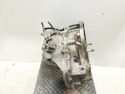 Pezzo di ricambio per auto di seconda mano riduttore per fiat stilo (192) 1.9 jtd / 1.9 jtd 115 dynamic 116 cv / 85 kw riferimenti oem iam 71738080  