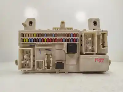 Second-hand car spare part FUSE BOX UNIT for VOLVO S40 BERLINA  OEM IAM references 30728906  