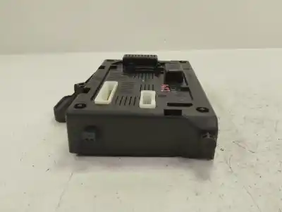 Pezzo di ricambio per auto di seconda mano modulo elettronico per renault clio iii pack authentique riferimenti oem iam 8200652285  