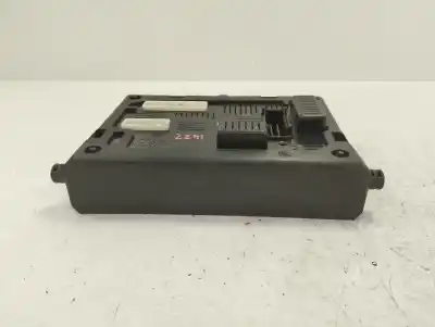 Pezzo di ricambio per auto di seconda mano modulo elettronico per renault clio iii pack authentique riferimenti oem iam 8200652285  
