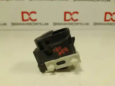 Peça sobressalente para automóvel em segunda mão BOTÃO / INTERRUPTOR ELEVADOR VIDRO DIANTEIRO DIREITO por MERCEDES-BENZ CLASE C (W203) SPORTCOUPE  Referências OEM IAM A2038200210  501807