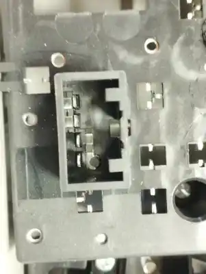 Second-hand car spare part interior light for kia stonic (ybcuv) drive oem iam references 92800f2010  