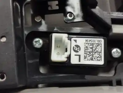 Second-hand car spare part interior light for kia stonic (ybcuv) drive oem iam references 92800f2010  