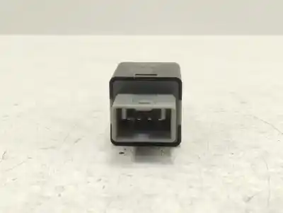 Pezzo di ricambio per auto di seconda mano interruttore per kia stonic (ybcuv) drive riferimenti oem iam 938133s800  