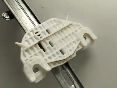 Автозапчасти б/у задний правый стеклорегулятор за kia stonic (ybcuv) drive ссылки oem iam 83460h8000