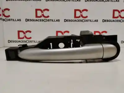 Second-hand car spare part exterior right rear door handle for renault clio iii exception oem iam references 8200226526