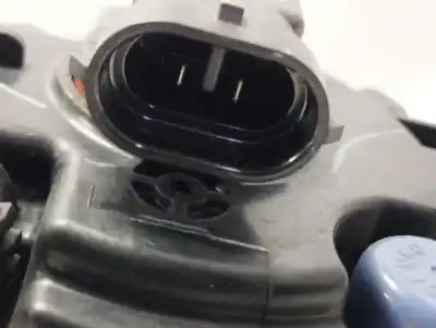 Автозапчастина б/у правий протитуман для RENAULT CLIO III Pack Authentique Посилання на OEM IAM 8200002470  