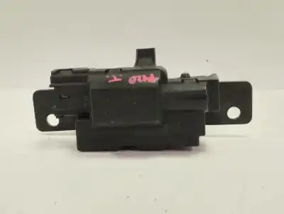 Second-hand car spare part trunk lock for renault clio iii pack authentique oem iam references 8200947699  