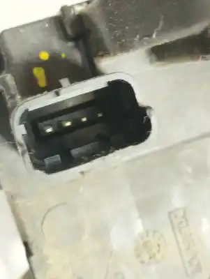 Second-hand car spare part left front door lock for renault clio iii pack authentique oem iam references 8200300123  