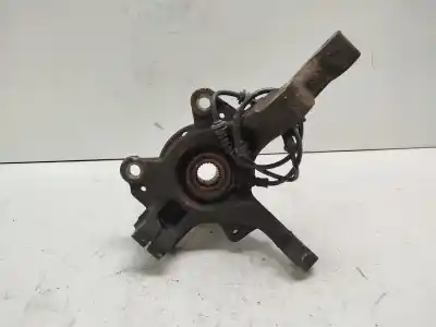 Pièce détachée automobile d'occasion MOYEU DE ROUE AVANT DROITE pour RENAULT CLIO III  Références OEM IAM 8200345945  