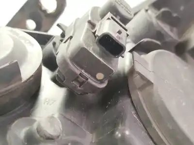 Автозапчасти б/у правая фара за renault clio iii pack authentique ссылки oem iam 260100203r  