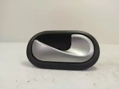 Second-hand car spare part interior right front handle for renault clio iii dynamique oem iam references 8200310580  