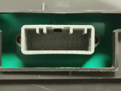 Автозапчастина б/у панель інструментів для renault clio iii pack authentique посилання на oem iam 8201060289  