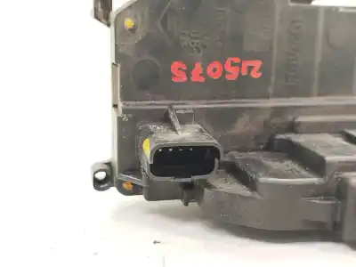 Second-hand car spare part front right door lock for renault clio iii pack authentique oem iam references 8200300125  
