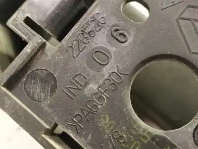 Автозапчасти б/у наружная рукоятка передняя справа за renault clio iii pack authentique ссылки oem iam 8200226526  