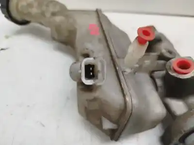 Second-hand car spare part brake pump for renault clio iii pack authentique oem iam references 7701208398