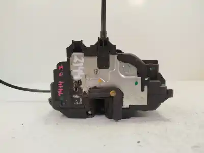 Second-hand car spare part left front door lock for renault clio iii dynamique oem iam references 8200350752  