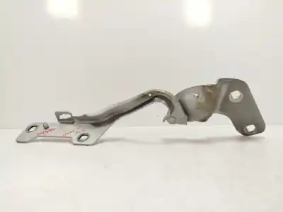 Second-hand car spare part left front hood hinge for renault clio iii dynamique oem iam references 8200719033  