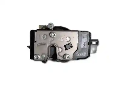 Second-hand car spare part LEFT FRONT DOOR LOCK for OPEL ASTRA H BERLINA  OEM IAM references 13210748  