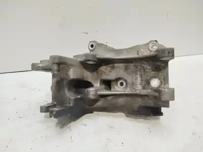 Pezzo di ricambio per auto di seconda mano Supporto Alternatore per CITROEN XSARA PICASSO (N68) 2.0 HDI Riferimenti OEM IAM 9643834880  