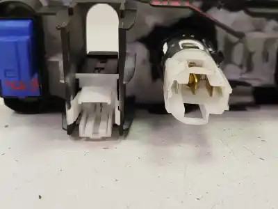 Pezzo di ricambio per auto di seconda mano controllo specchio per seat leon (1p1) reference riferimenti oem iam 5p0959565a  