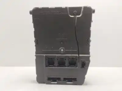 İkinci el araba yedek parçası RÖLE/SIGORTA KUTUSU için RENAULT SCENIC II  OEM IAM referansları 8200525384   İkinci el araba yedek parçası RÖLE/SIGORTA KUTUSU için RENAULT SCENIC II  OEM IAM referansları 8200525384