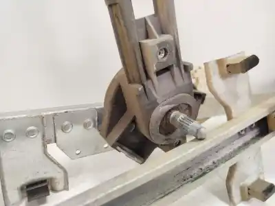 Second-hand car spare part passenger side right window regulator for peugeot partner (s2) 1.9 combi pro [1.9 ltr. - 51 kw diesel] oem iam references 9222a4