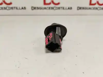 Second-hand car spare part switch for renault clio ii fase i (b/cbo) 1.6 initiale (b/cbod) 90 cv / 66 kw oem iam references 7700427640a  