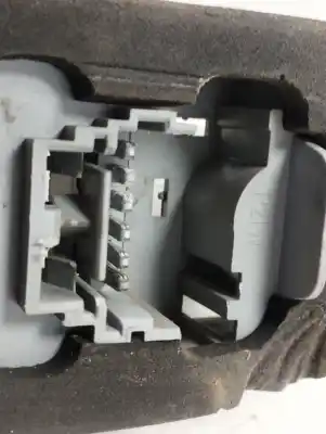 Автозапчасти б/у подставка для лампы за RENAULT CLIO II FASE II (B/CB0) Authentique 58 CV / 43 KW ссылки OEM IAM X65PH2  