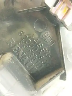 Second-hand car spare part interior right rear handle for renault megane i scenic (ja0) 1.6 16v kaleido 107 cv / 79 kw oem iam references 8200028995  