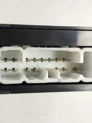 Second-hand car spare part electronic module for toyota corolla (e12) 2.0 d-4d linea sol berlina oem iam references 8865002380  