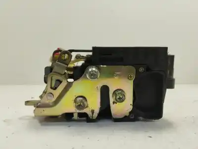 Piesă de schimb auto la mâna a doua ÎNCUIETOARE UȘA FAȚÃ STÂNGA pentru SSANGYONG REXTON  Referințe OEM IAM 7121008032  