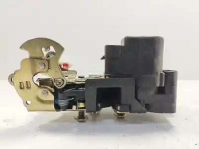 Second-hand car spare part front right door lock for ssangyong rexton rx 270 full oem iam references 7121008021  