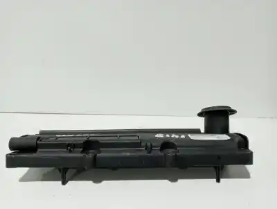 Pezzo di ricambio per auto di seconda mano Coperchio Bilanciere per RENAULT CLIO III Pack Authentique Riferimenti OEM IAM 8200379908  