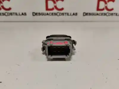 Pezzo di ricambio per auto di seconda mano Interruttore Alzacristalli Anteriore Destro per RENAULT CLIO III 20 Aniversario Riferimenti OEM IAM 8200108266  