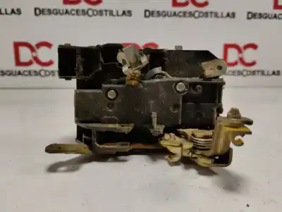 Pezzo di ricambio per auto di seconda mano Serratura Porta Anteriore Destra per RENAULT KANGOO (F/KC0) RN/alap modell (KCOA/C/D/E/H/U) Riferimenti OEM IAM 7701046800  