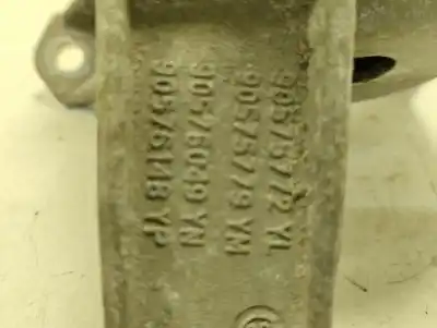 Second-hand car spare part right engine support for opel zafira a elegance oem iam references 90575772  